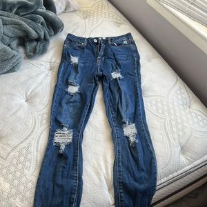 Forever 21 ripped blue jeans